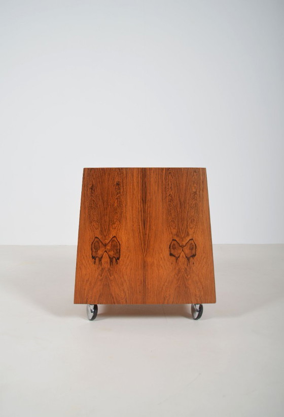 Image 1 of Revistero noruego de palisandro diseñado por Rolf Hesland para Bruksbo, década de 1960.