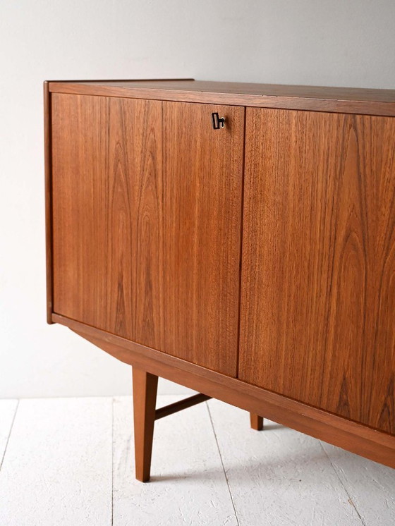 Image 1 of Credenza scandinava d'epoca in teak con venature sorprendenti
