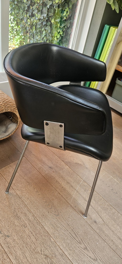 Artifort stoel Design: Geoffrey Hardcourt 