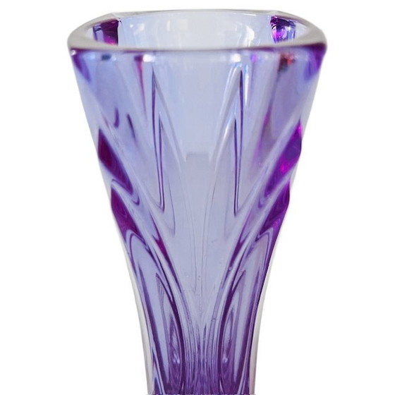 Image 1 of Vaso vintage in neodimio alessandrite Cristal d'Arques, colore viola, anni '70