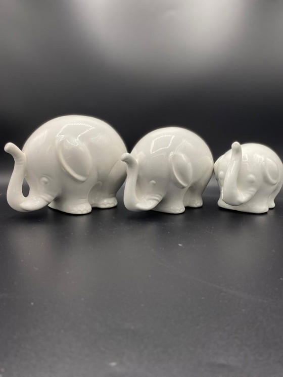 Image 1 of Vintage Iconic 80s statue elephant ceramic figurines Elki Steengoed Holland 3 pieces small to large