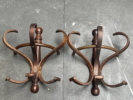 Ganci appendiabiti da parete Thonet. – kapstokken, Wood, Vintage (photo 2 of 5)