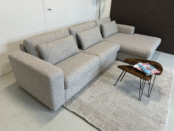 Image 1 of Sofá de muestra gris jaspeado en perfecto estado, 320x173 cm.