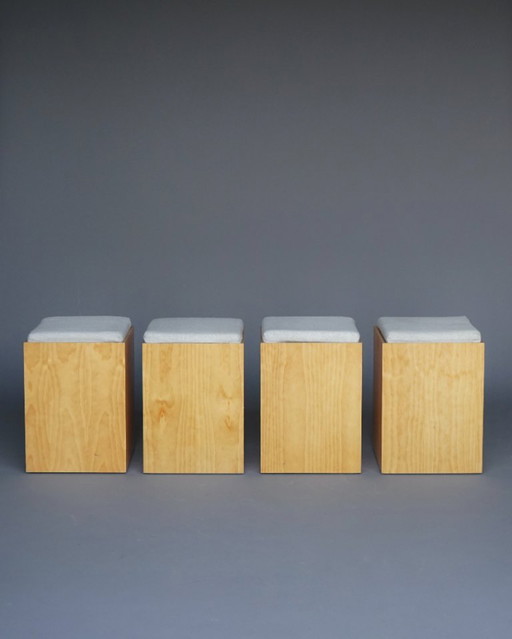 Tabourets minimalistes en contreplaqué avec coussins, années 1990, lot de 4