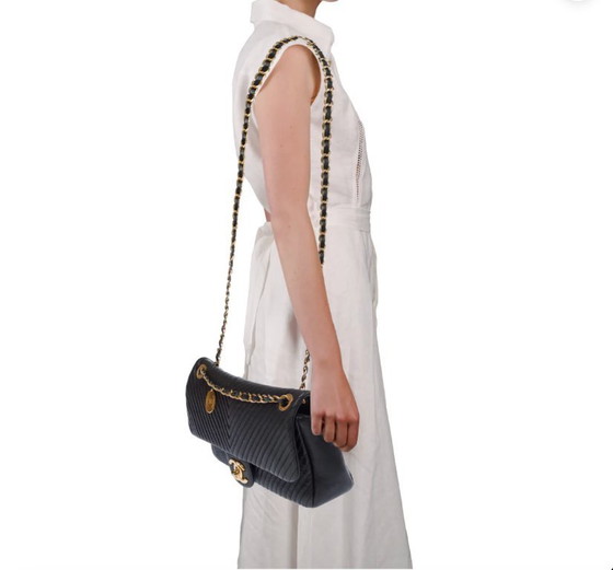 Image 1 of Sac CHANEL Timeless/Classique en Cuir Noir - 103574