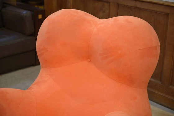 "Mamma" poltrona con poggiapiedi di Gaetano Pesce – Poltrone (photo 2 of 10)