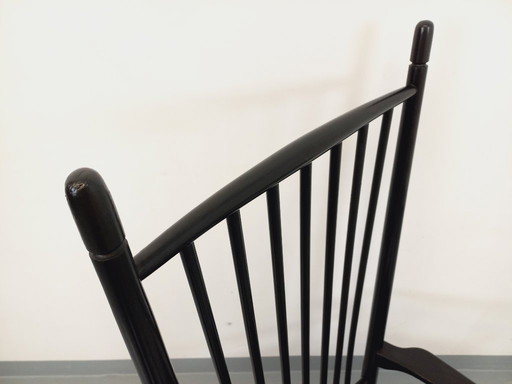 Fauteuil rocking-chair suédois de Karl Axel Adolfsson pour Gemla vintage en bois noir et tissu bouclette des années 50 60