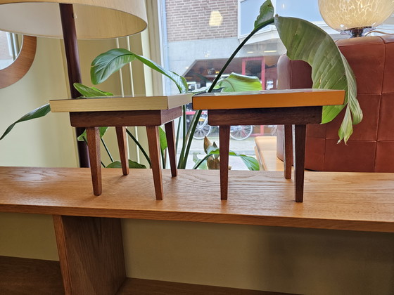 Image 1 of Set van 2 Vintage Plantentafeltjes Bijzettafeltje Tafeltje