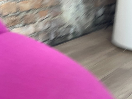 Image 1 of Artifort F557