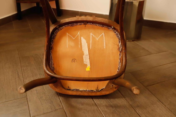 Image 1 of Set van vier Bentwood TON stoelen uit de jaren 1970 met bloemenbekleding