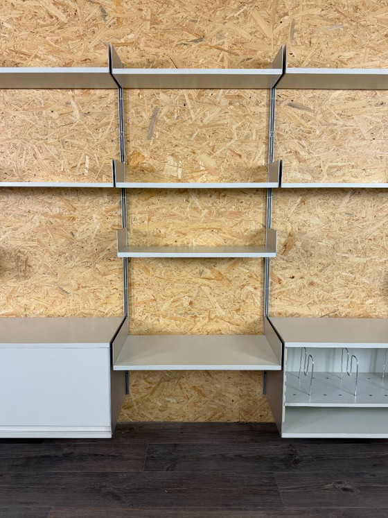 Jaren 60 70 Wandrek Wall Unit van Dieter Rams voor Vitsoe 606 – Metal (photo 6 of 22)
