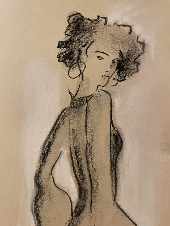 Image 1 of Retrato femenino en blanco pastel y carboncillo, pintura "Moda" firmada