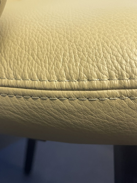 Image 1 of 2 Leolux Baani Stühle mit Armlehnen