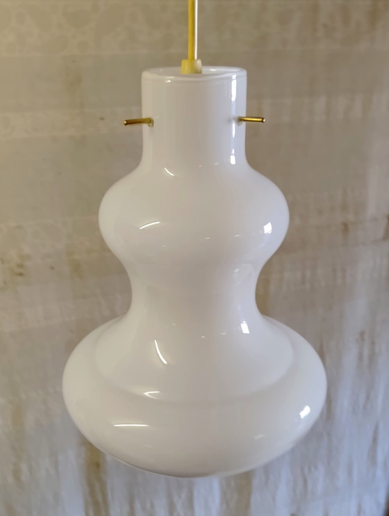 Scandinavian Style Pendant Lamp in Opaline Glass - 1950s (photo 8 of 8)