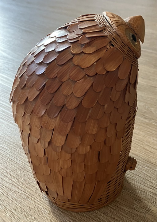 Owl box made of rattan and wood