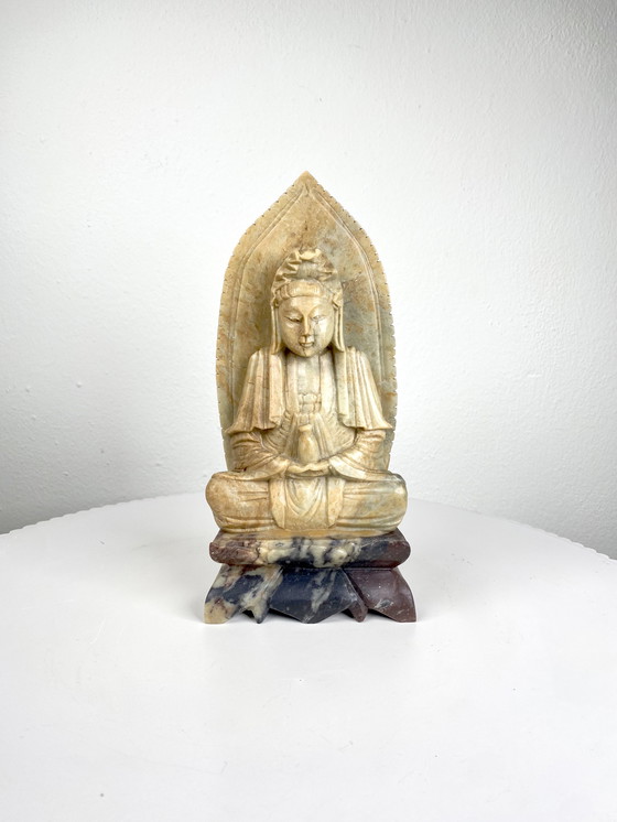 Image 1 of Scultura vintage di Buddha seduto / Figura di Buddha in pietra beige - Decorazione spirituale per la casa in stile bohémien