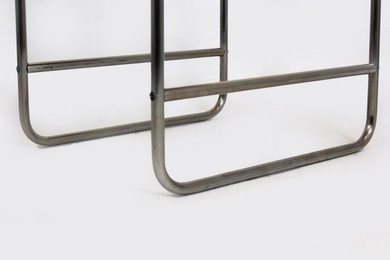 Image 1 of Table d'appoint en acier tubulaire de style Bauhaus, Tchécoslovaquie, années 1940