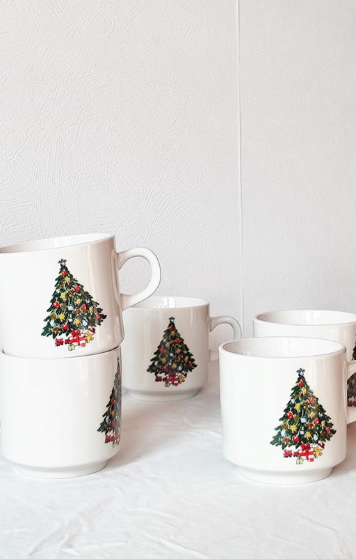 Set of 6 Vintage Christmas mugs