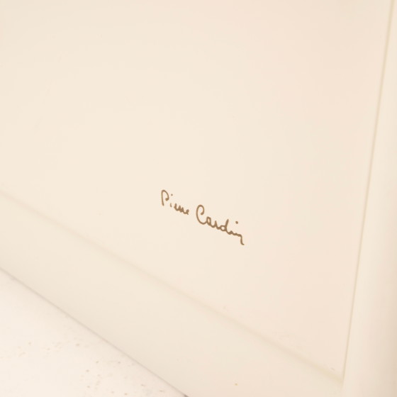 Par de mesitas de noche lacadas en crema de Pierre Cardin, 1980 – Wood (photo 15 of 20)