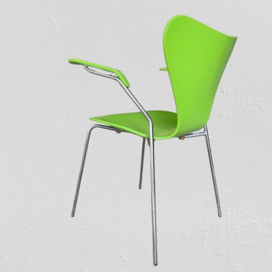 Image 1 of Series 7 3207 Armchairs By Arne Jacobsen For Fritz Hansen