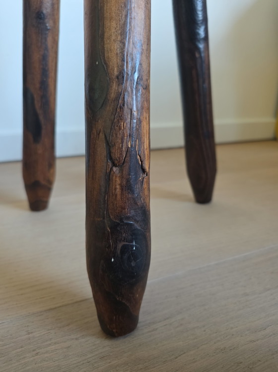 Image 1 of Hermoso taburete de madera