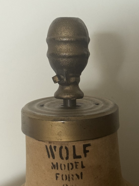 OrigineleVintage Wolf Model Form Paspop (Model 1955) – Wolf Model Form Co., Decoratie, Cast Iron, Metal (photo 8 of 10)