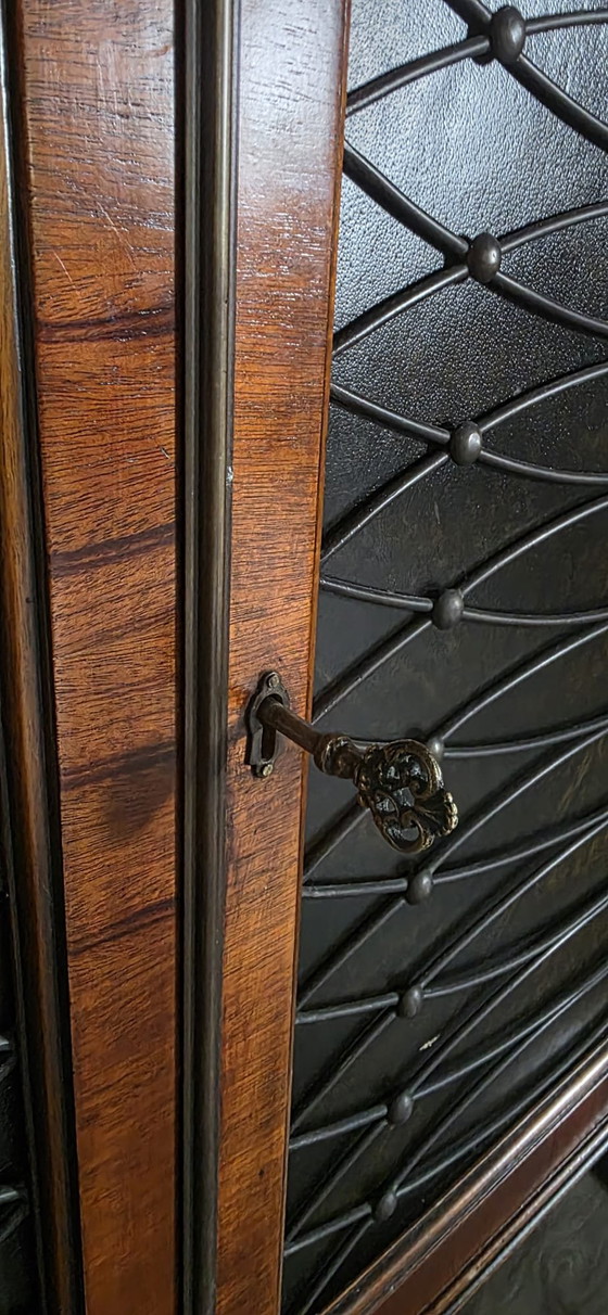 Theodore Alexander Buffetschrank, Handgefertigt – Buffetschränke, Iron, Wood (photo 11 of 17)