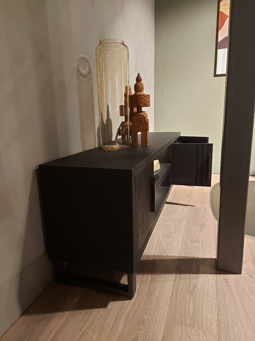 Buffet bas Pavie par Henders & Hazel