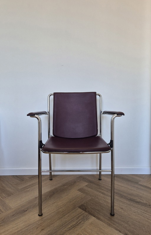 Chaise design "Movie" de Poltrona Frau - icône italienne en cuir et chrome