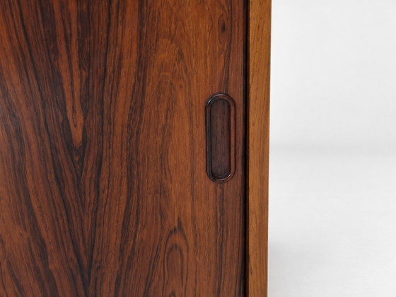 Enfilade basse en palissandre avec portes coulissantes. Danemark, années 1960 – Vaisseliers, Bois (photo 13 of 20)