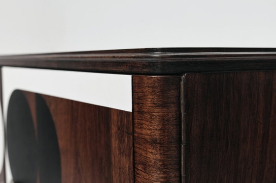 Buffet vintage des années 1950, style moderniste, en noyer, à motif géométrique Op Art. – Vaisseliers, Wood (photo 8 of 14)