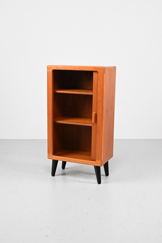 Image 1 of Armoire haute Silkeborg