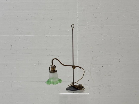 Image 1 of Art Nouveau table lamp made of brass and frosted glass, circa 1910
