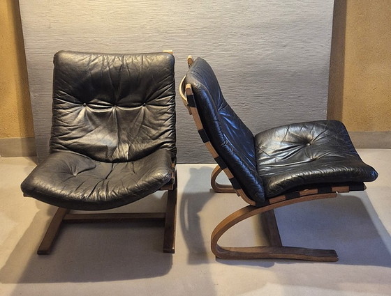 Poltrone Kengu di E. & N. Solheim per Rybo, Scandinavia, anni '70, Set di 2 – Rybo Rykken, Pelle, Legno (photo 3 of 10)
