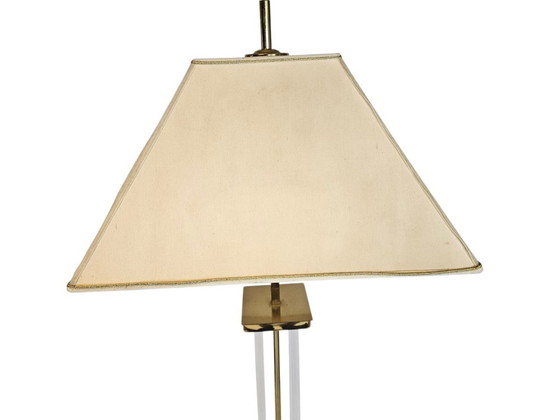 Image 1 of Lámpara de pie de lucita de latón y plexiglás