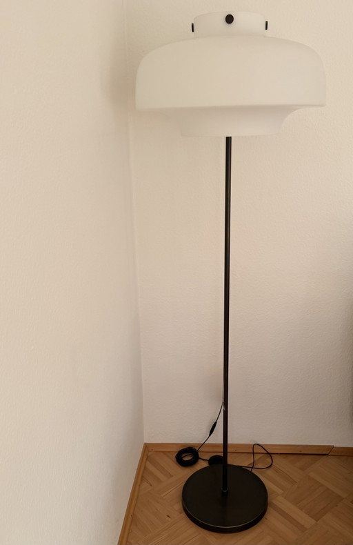 Lampadaire design SC14 de &Tradition Copenhagen, en verre opale et laiton – vloerlampen, Other