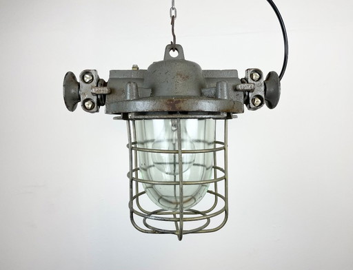 Suspension industrielle en fonte, années 1960