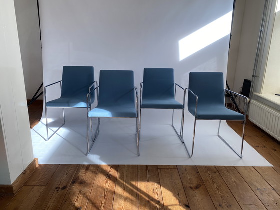 Image 1 of 4x Andreu World linear comfort stoel
