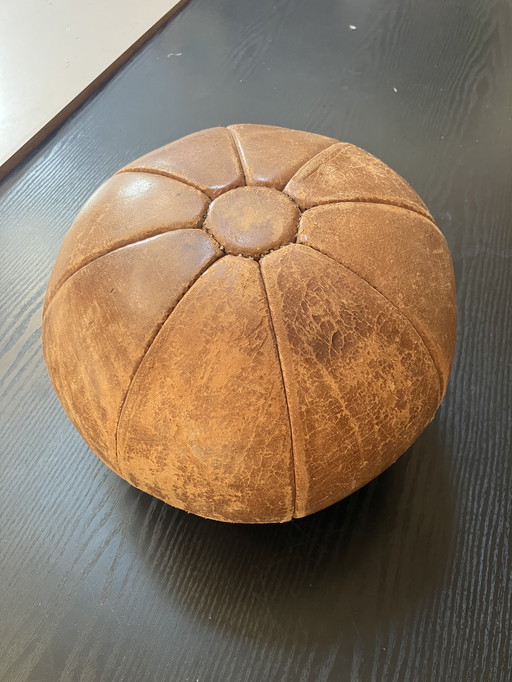 Oude vintage leren medicijnbal 3kg