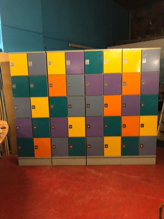 Image 1 of Beautiful locker cabinets, 4 pieces next to each other, 240 cm wide, including keys