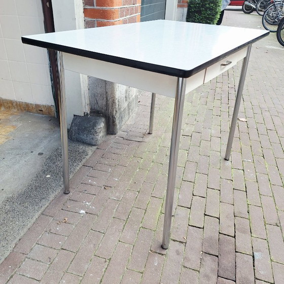 Image 1 of Mesa de fórmica con cajón de los años 60 y 70