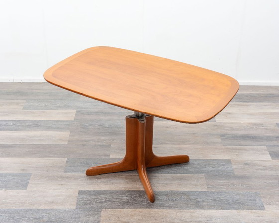 Image 1 of Tavolo da pranzo/tavolino da caffè, regolabile in altezza, in legno di ciliegio, anni '70