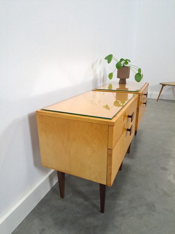 Image 1 of Set nachtkastjes met lade en vierkante grepen