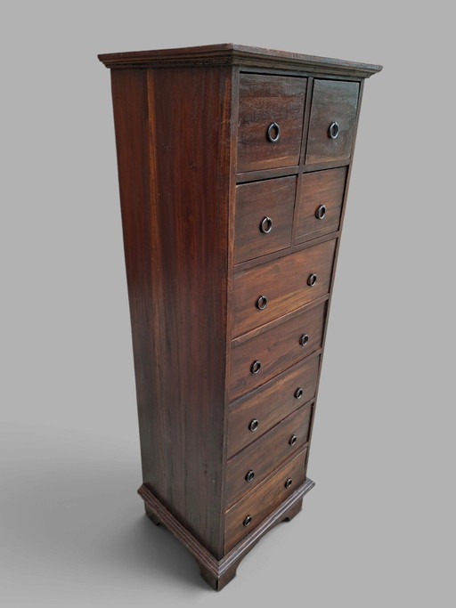 Hohe schmale Kommode, Apothekerschrank, Aktenschrank, Maße: 50x43cm und 150cm hoch. – ladekasten, Metal, Wood
