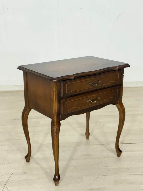 Image 1 of Très belle commode Chippendale, table de chevet, guéridon, meuble d'entrée, commode