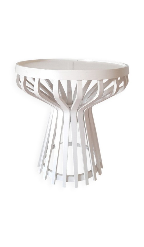 Image 1 of Mesita auxiliar de madera curvada, Habitat años 90