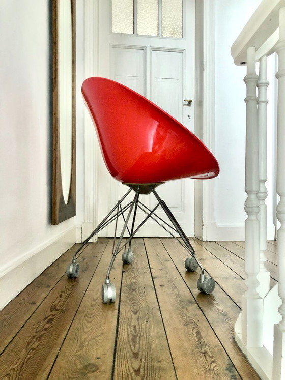 Image 1 of Kartell Ero|S| Bucket Seat on Wheels – Philippe Starck – Red