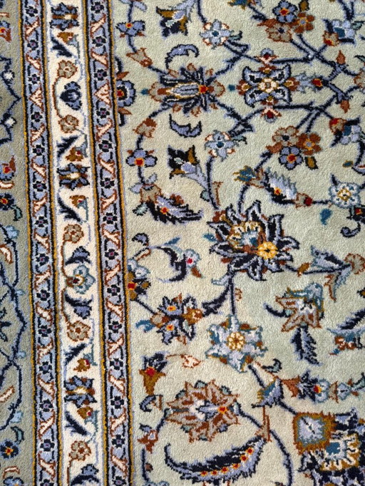 Keshan Arkadan kleed