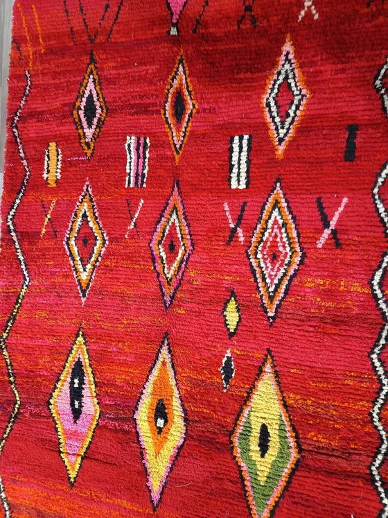 Tapis berbère marocain décoré 250cm x 150cm – Wool (photo 3 of 10)