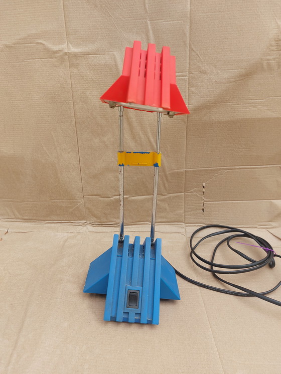 Image 1 of Bureaulamp memphis stijl